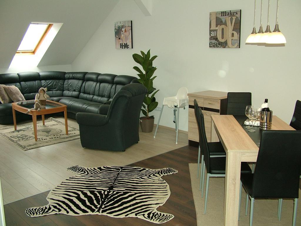 Korzo Apartman Koszeg Bilik gambar
